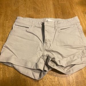 H&M khaki shorts